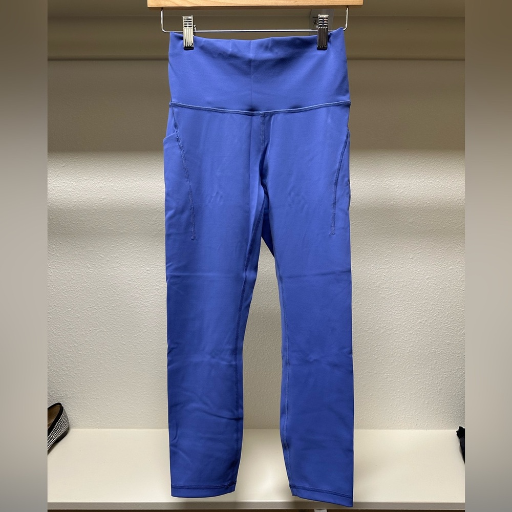 Lululemon Wunder Train High-Rise
Crop with Pockets 23"